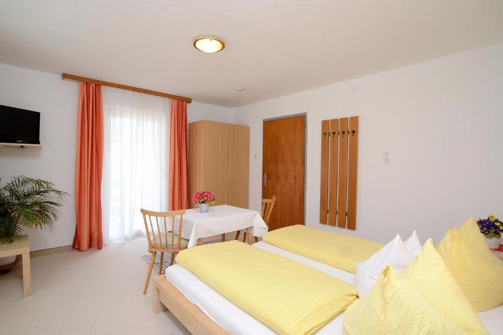 ホテル Haus Gamsblick ウムハウゼン 部屋 写真