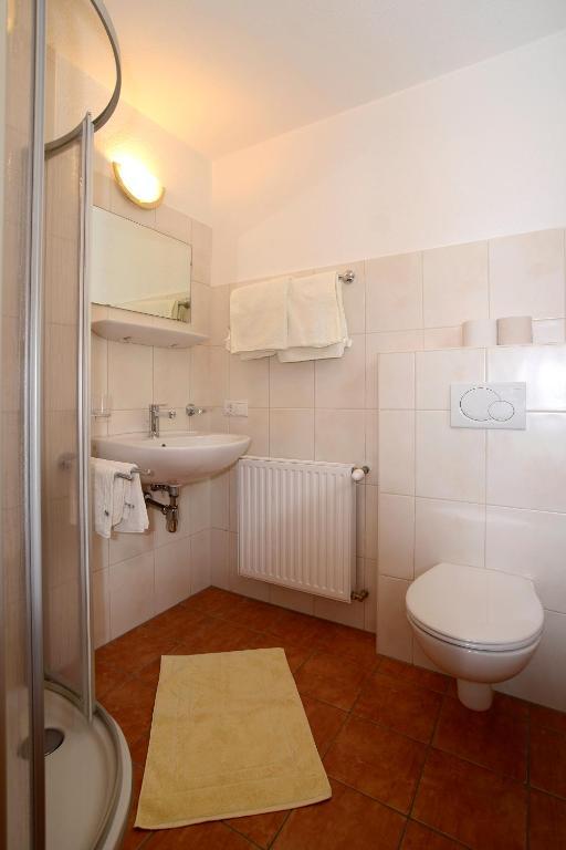 ホテル Haus Gamsblick ウムハウゼン 部屋 写真